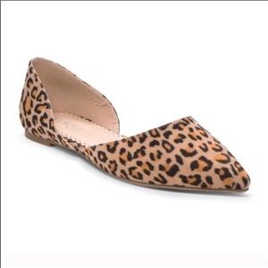 Pointy toe leopard cheetah flats